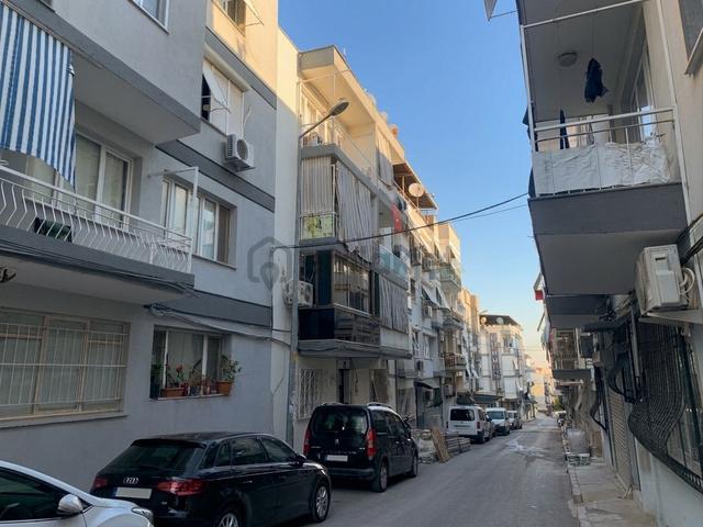 Balçova'da Agora Avm'ye Yürüme Mesafesinde, Satılık 3+1 Daire 1