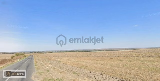 Tekirdağ Malkara Hacısungur Köyünde Satılık 10.596 M2 Tarla 1