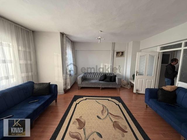 Kınacı Gayrimenkul'den Emeksiz De Satılık 2+1 Daire 1