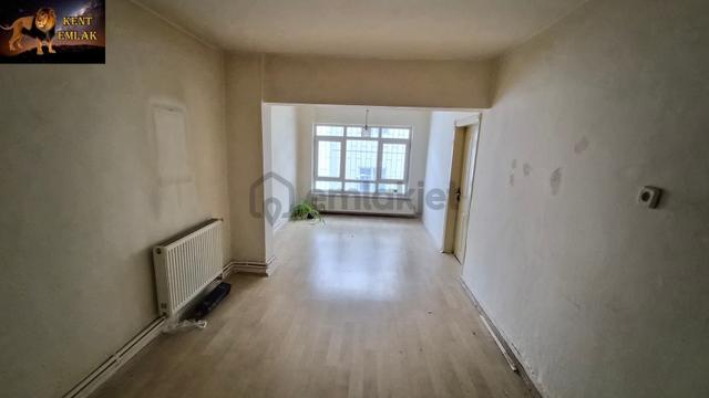 Abidinpaşada 2+1 Kot-2 De Balkonlu Kiralık Daire 1