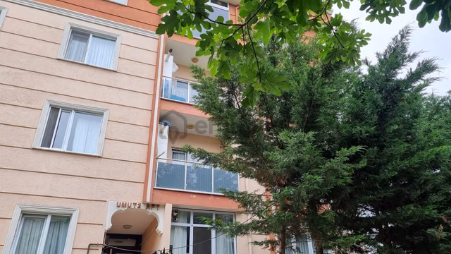 Büyükçekmece Murat Çeşme'de Kiralık 4+2 Teraslı Geniş Daire 140 M² 1