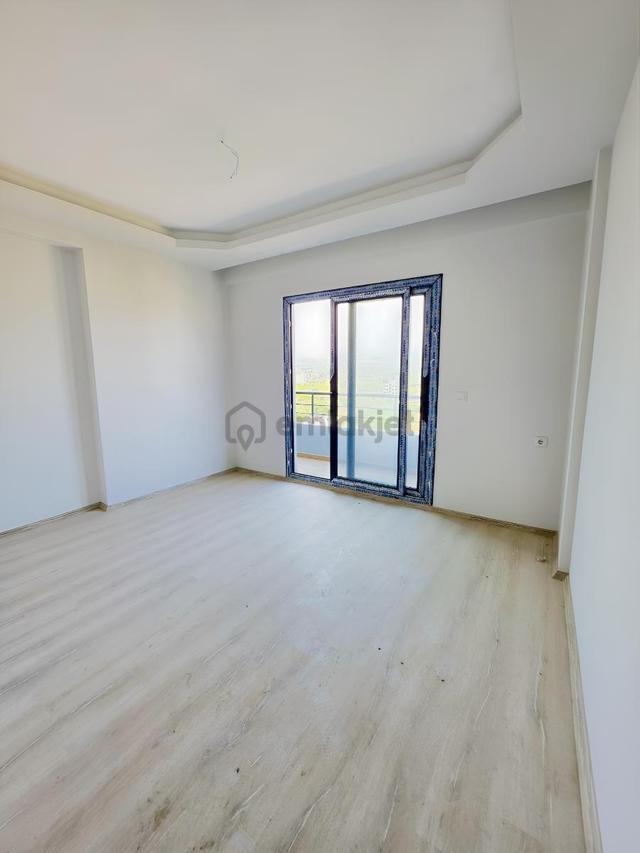 Erdemlinin En Muazzam Konumunda Ana Cad Cepesi 3+1 Daire 135 M2 1
