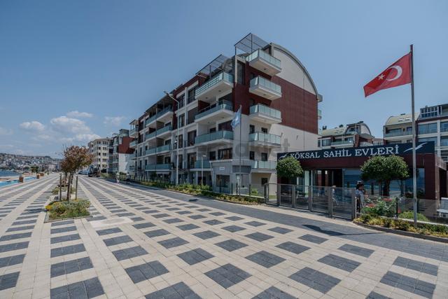 Remax Leon Köksal Sahil Evleri Deniz Manzaralı Kiralık 1+1 Daire 1