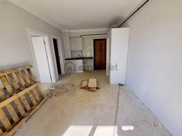 Vuraldan Acil Satılık Ara Kat Fırsat 1+1 Daire 1