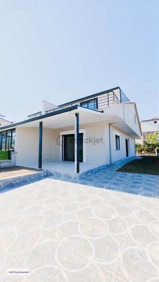 İzmir Dikili Cumhuriyet Mah. Satılık Yatay Mimari Villa 1