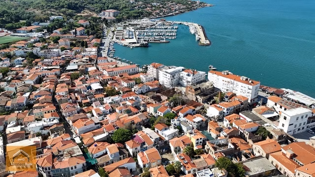 Denize 50 Metre, Ticari Ve Konut İmarlı İki Parsel Satılık Arsa 1