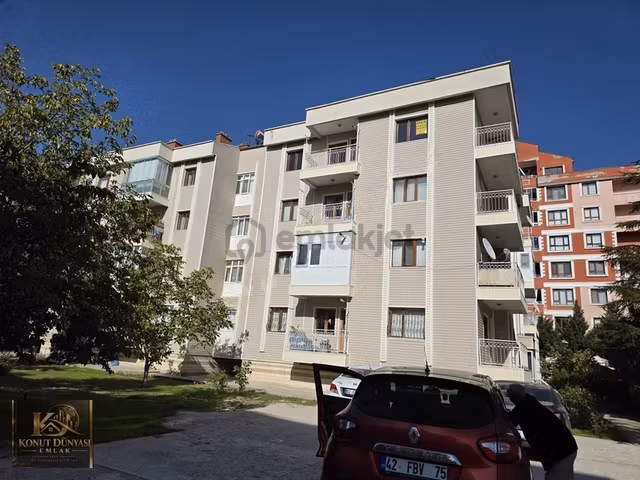 Kosova'da Veysel Karani Cad. İle İstanbul Yolu Arası 3+1 Daire 1