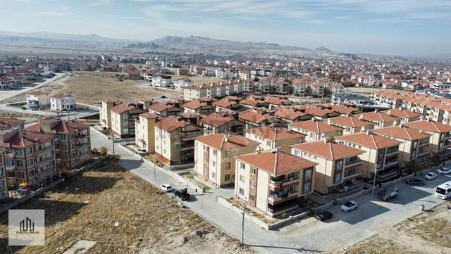 Karaseki'de Yapılı, Masrafsız Satılık 3+1 Daire (giriş Kat, 140m 1