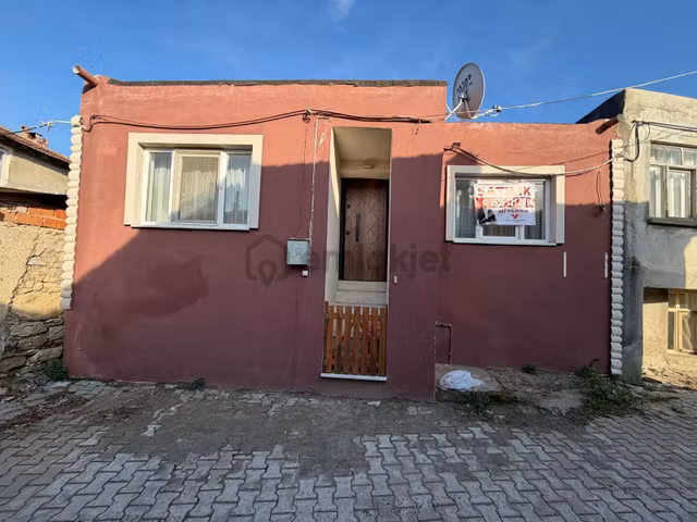 Yiğit Gayrimenkul'den Lapseki Umurbeyde Satılık Müstakil Ev 1