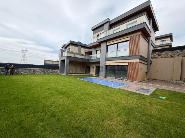 Akasya Country De Ultra Lüks 6+2 Satılık Villa 1