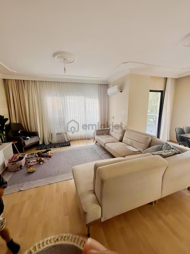 Konyaaltı Limanda 2+1 Boş Kiralık Havuzlu 1