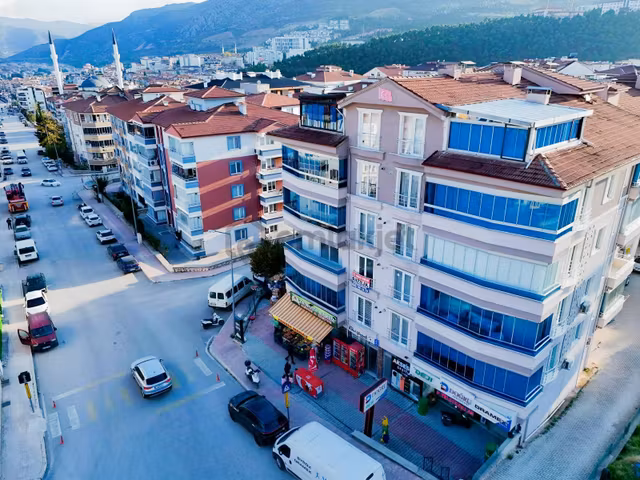 Marka Dan Hz Ömer Cami Yanı 3+1 1
