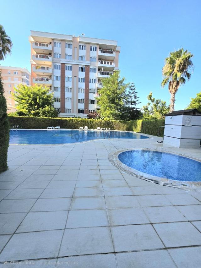Kredi Limitsiz Özpınarlar Gardenya Parkda 180m Havuzlu 3+1 Daire