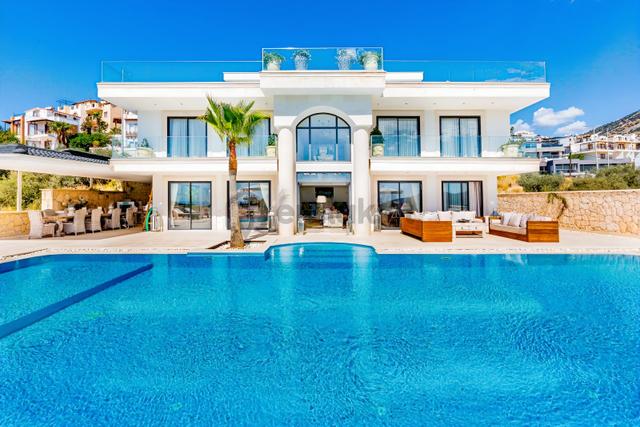 Kalkan Ortaalanda Deniz Manzaralı, 6 Yatak Odalı Lüks Villa 1