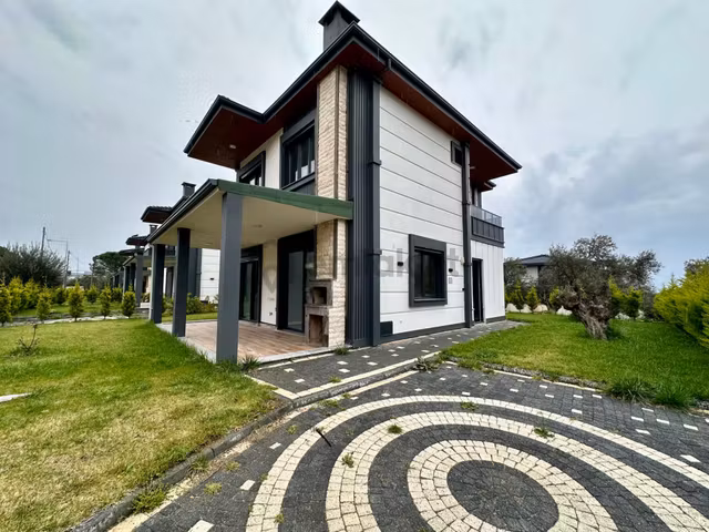 ꧁ay Emlaktan꧂kazdağları Etekleri Güre Oteller Bölgesinde Satılık 3+1 Ultra Lüx Müstakil Ev 1