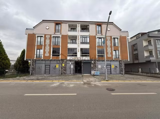 Kartepe Fsm Demokrasi Caddesinde Kiralık 400 M² Ticari Dükkan 1