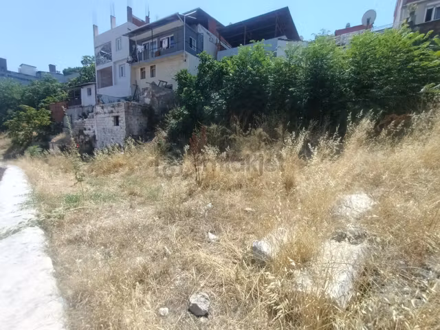 Muga'dan Gürçeşme Caddesinde Konut Ve Ticari İmarlı 98 M2 Arsa 1
