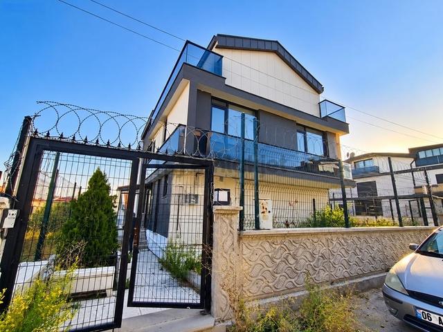 Buğra Dan Yeni Batı 650 M2 İş Yerine Uygun Kiralık Villa 7+1 1