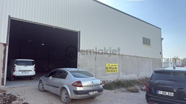 Zorlu Gayrimenkul'den Levent Mah'de 1000m2 Kiralık İşyeri Depo 1