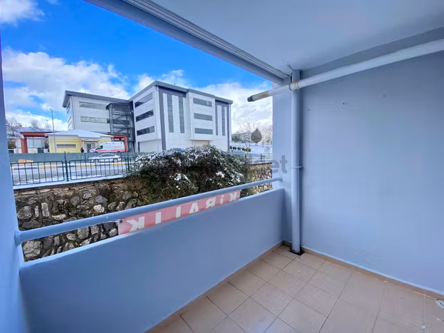 Valiliğe 600 M.ebeveyn Banyolu 3+1 Geniş Kiralık Daire 1