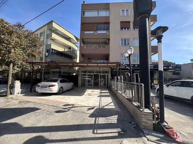 Muğla/milas Anayola Sıfır Dükkan 1