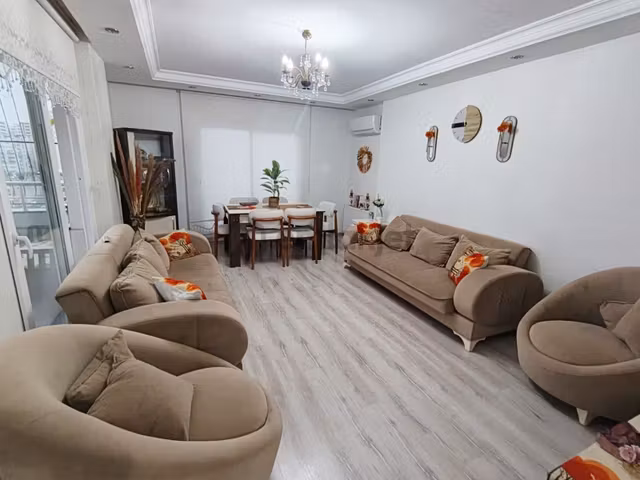 Pınar'da İskanlı 13 Yıllık Binada Kapalı Mutfak 3+1 Çift Banyolu Giyinme Odalı Uygun Fiyatlı 1