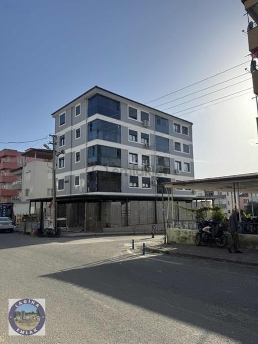 Cumartesi Pazarında Satılık Lüx Daire 1