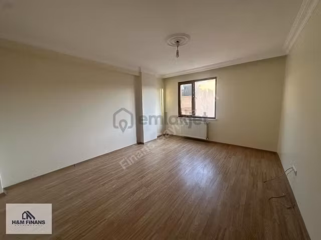 Çekmeköy Merkez Mah Belediyeye Komşu 1+1 Kiralık Daire 1