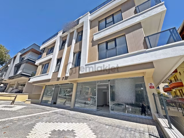 160 M2 Sıfır Ana Cadde Üzeri Her İşe Uygun Kiralık Dükkanlar 1