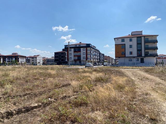 Kapaklı Merkezi Konumda İmara Açık 230 M² Arsa 1