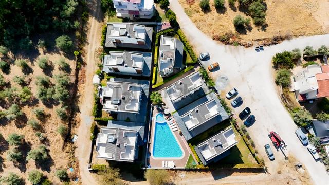 Güzelçamlı Milli Park Eteklerinde Havuzlu Sitede 3+1 Yazlık 1