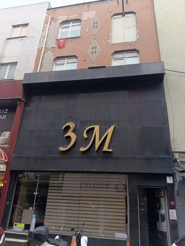 Modesa Mobilyacılar Sitesinde Kiralik Dükkan 1