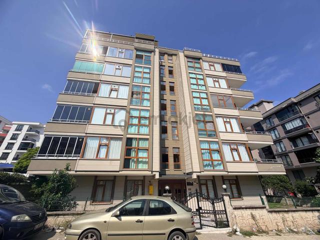 Erlife & Yeg Den Körfezde Cadde Cepheli Satılık 2+1 1