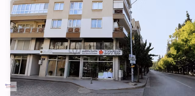 Kahramanlar'da Kiralık Köşe Dükkan Showroom'a Uygun Merkezi 1