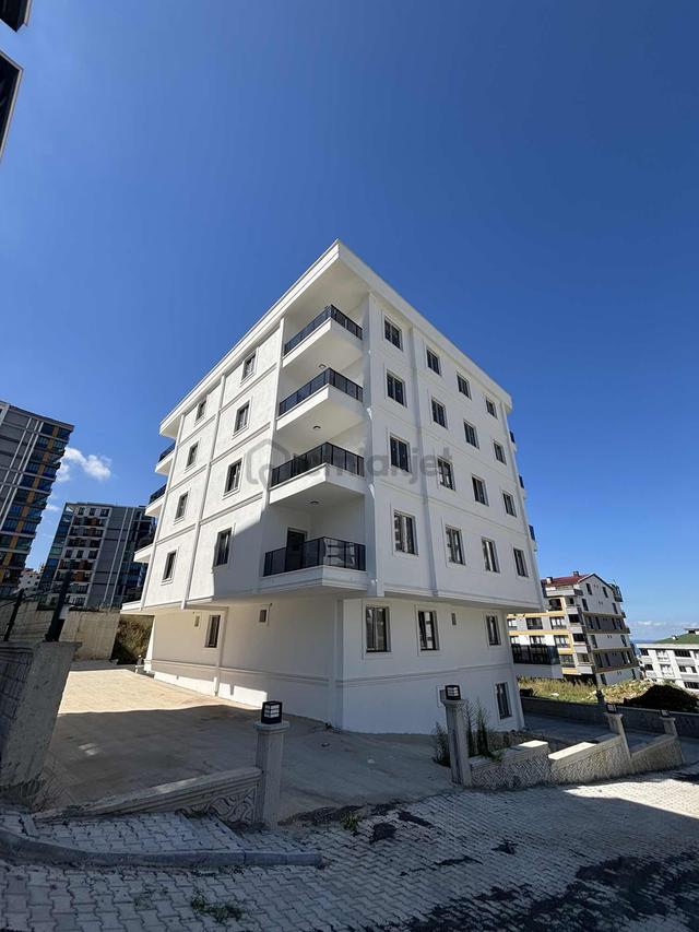 Küçükkolpınarda Lüks Siteler Bölgesinde Satılık 4+1 Daire 1