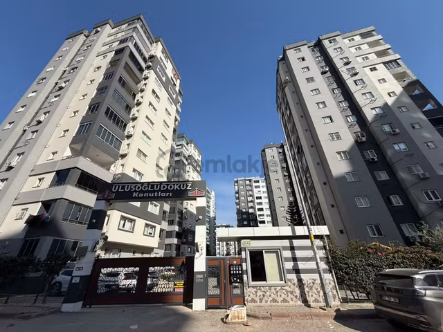 Pınar Mahallesinde/site İçerisinde/3+1/k.mutfaklı/g.odalı/ç.banyolu/kombili/satılık Daire!! 1