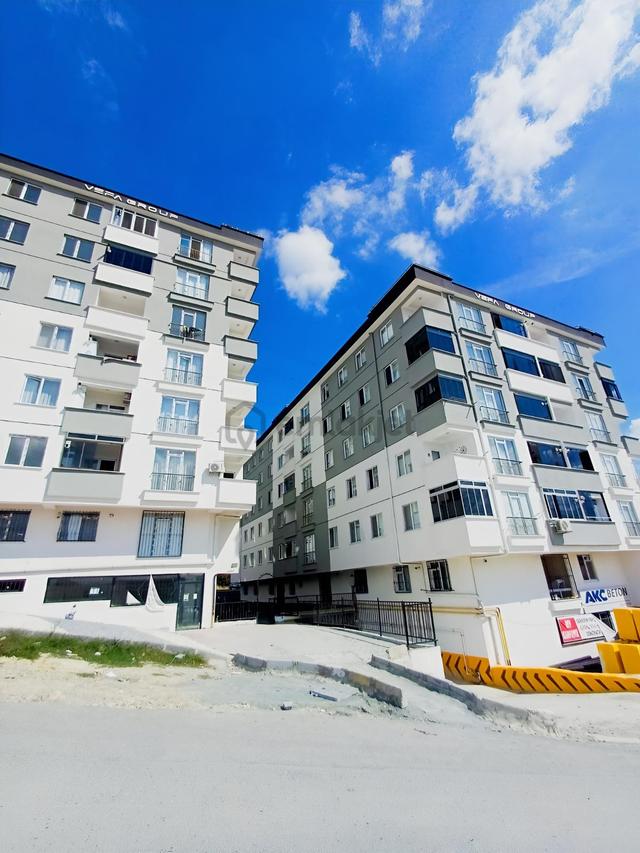 Hadımköy Sıfır Bina Kapalı Açık Otoparklı Satılık2+1 1