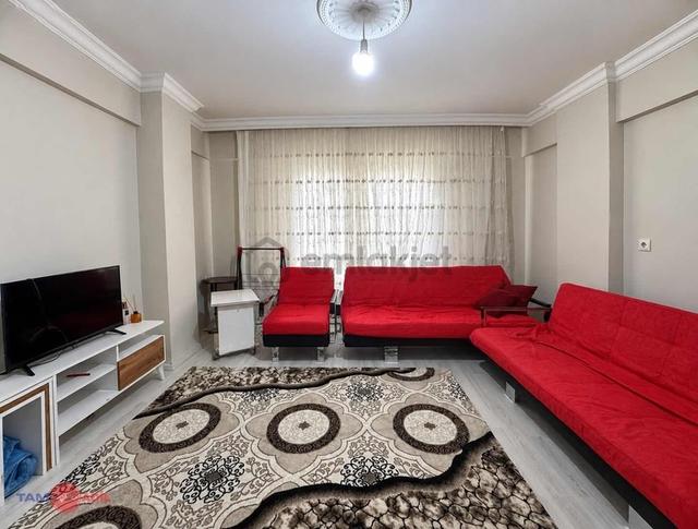 Bergama Zafer Mah 1+1 Arakat Eşyalı Satılık Daire 1