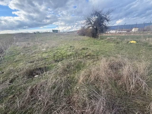 Mertcan'dan Sanayiye Komşu Yola Cepheli Müstakil 3.660m2 Tarla 1