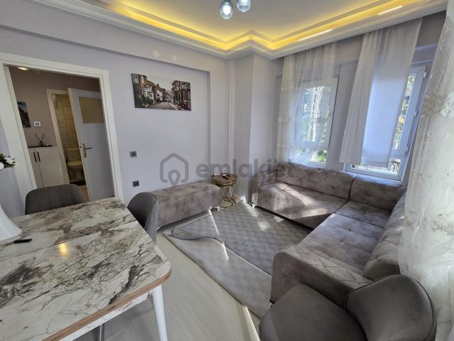 Alanya Damlataş Caddesi Üzeerinde Satılık 1+1 Daire 1