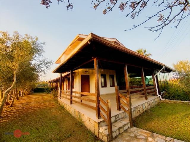 Cunda'da Denize Sıfır Rüya Villa Site İçerisinde 200m2 Bahçe 1