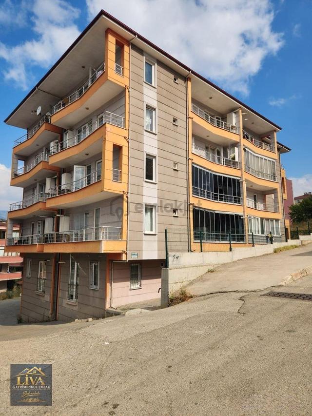 Karabük 100.yıl Mahallesinde Kiralık 1+1 Eşyalı Daire 1