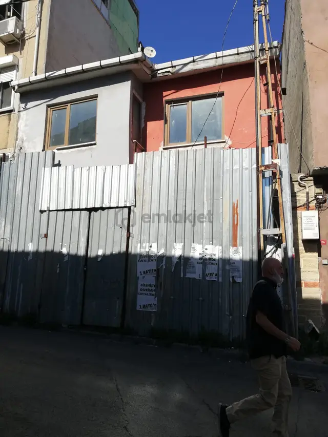 Sahibinden Müstakil Bahçeli Natamam Ev // For Sale: İndependent Building With Garden, Unfinished 2