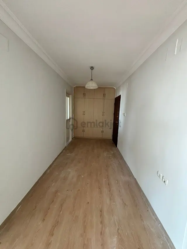 Kiralık 4+1 Daire 8.kat 230 Mt.30.000tl.çocuk Hast.yanı 3