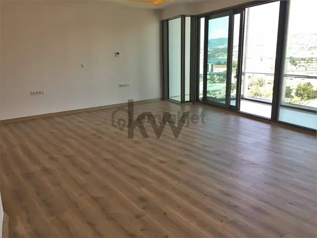 Ege Perla Kiralama Ofisi'nden Bayraklıda Kiralık Ofis 3