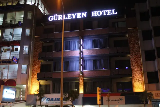 Gürleyen Apart