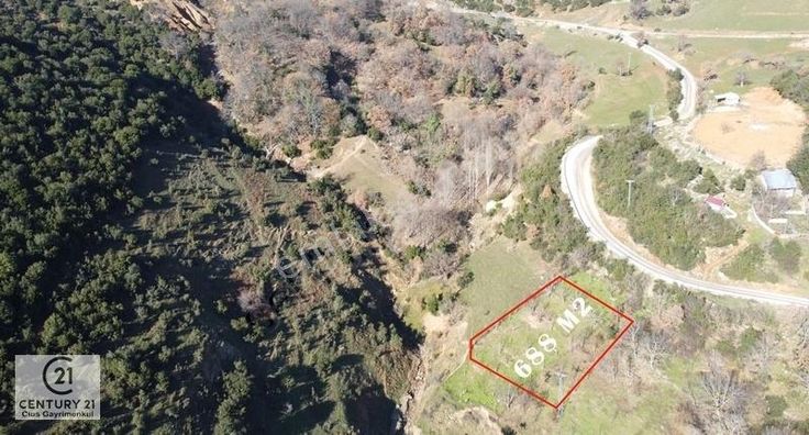 C21 Cius; Şahinyurdu Köyünde Satılık 688 M² Tarla