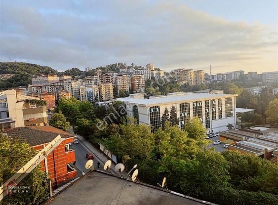 Üniversitenin Hemen Yanında, Deniz Manzaralı, Eşyalı 3+1