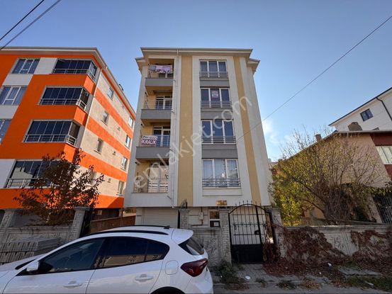 Pera'dan 71 Evler Mh. 3+1 Yeni Boyanmış Asansörlü Şehir Hastanesi Yakını Ara Kat Daire