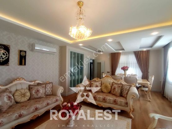 Royalest'ten Kapalı Mutfak Merkezi Konumda Ultra Geniş Daire